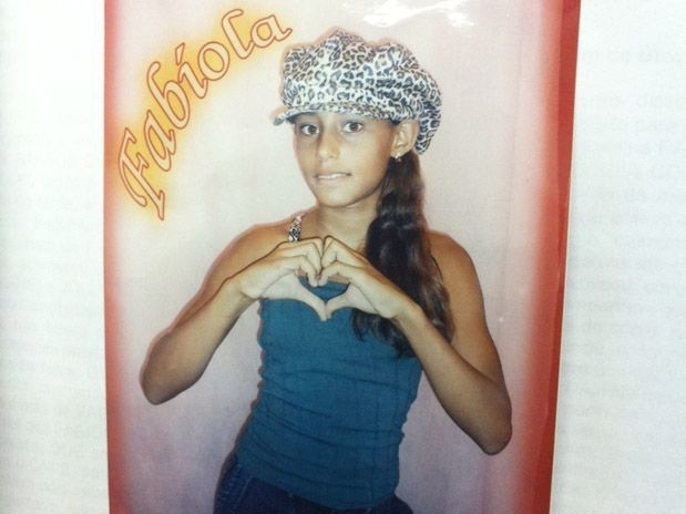 Fabola Santos Correa, 12 anos, foi assassinada e teve o corao arrancado por duas amigas de infncia de 13 anos
