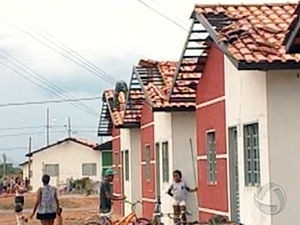 Casas foram destelhadas com vendaval em Sinop