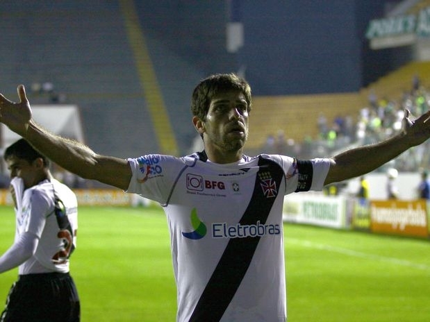 Palmeiras esteve perto de bater o Vasco, mas Juninho deixou tudo igual em cobran�a de falta no final do jogo