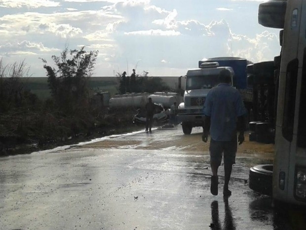 Caminhonete em que secretrio estava ficou totalmente destruda aps acidente