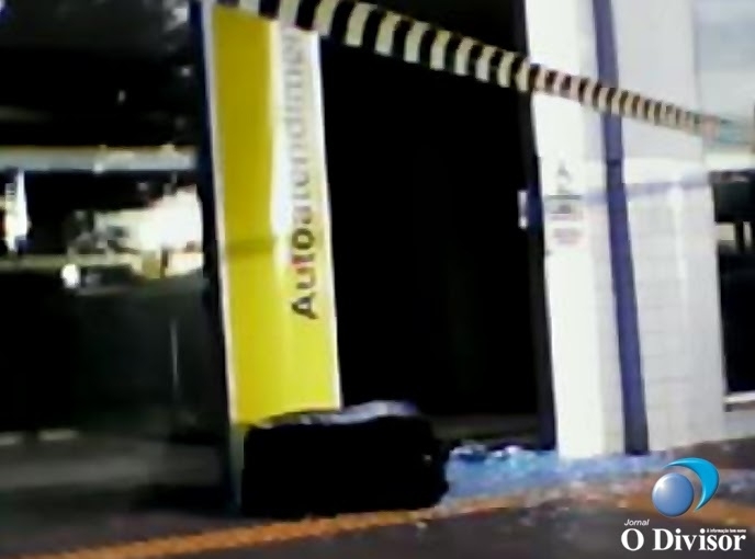 Sem sucesso: Ladres explodem caixa do Banco do Brasil em Nova Maring