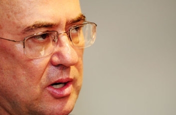 Deputado Jos Riva exerce forte influncia sob o governador Silval Barbosa e deve reconduzir PSD ao primeiro escalo