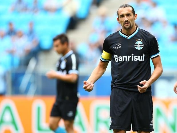 Capito do Grmio, Barcos lamenta chance desperdiada
