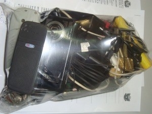 Aparelhos de celular teriam sido furtados de loja em bairro da capital.