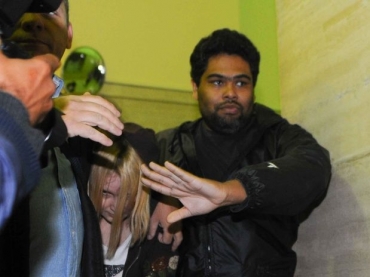 Chegada de Elize causou tumulto na delegacia na manh desta quarta-feira