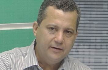 Baiano aproveita para elogiar a gesto de Juarez e defender  reeleio do colega de partido.