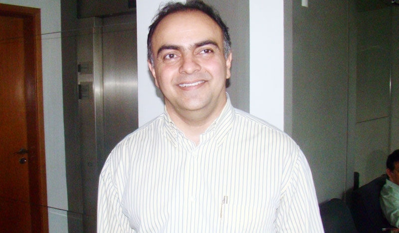 Pressionado, Francisco Vuolo (PR) avisa que no desiste do projeto a prefeito