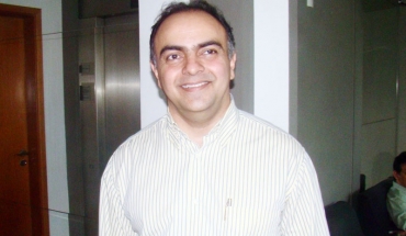 Pressionado, Francisco Vuolo (PR) avisa que no desiste do projeto a prefeito