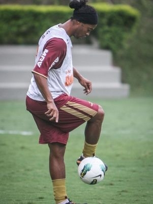 Aps fracasso com Adriano, diretor do Corinthians descartou 