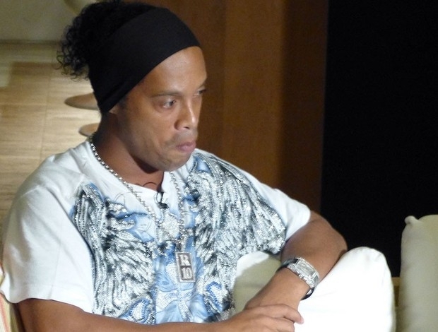 Ronaldinho ir a Porto Alegre para acompanhar a me
