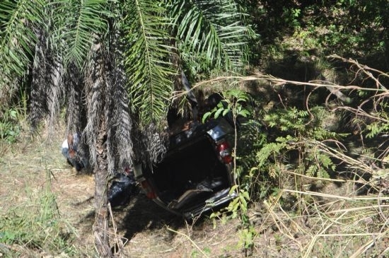 Carro foi encontrado por um familiar das vtimas, de acordo com a PRF.