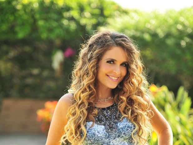 Para Cludia Abreu, as pessoas falsas no esto s no meio artstico