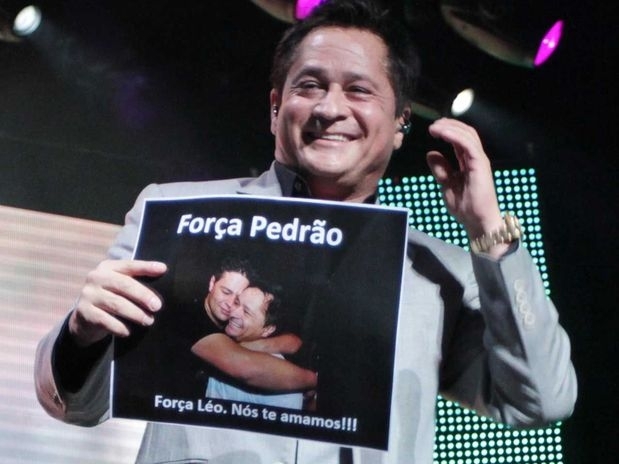 Leonardo agradeceu s oraes dos fs pela melhora de Pedro Leonardo