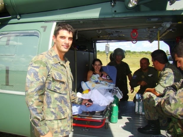 Beb foi transferido de helicptero at um hospital