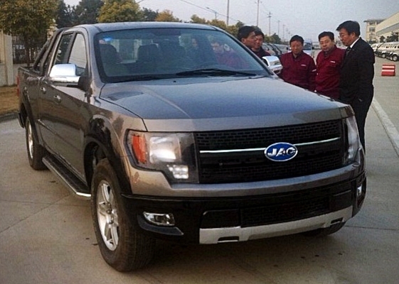 Picape JAC 4R3 foi impedida de participar do Salo de Pequim por se paracer muito com a Ford F-150