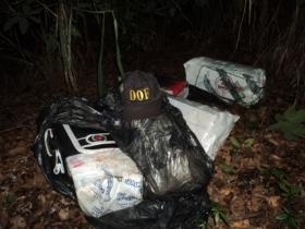Droga foi abandonada em estrada