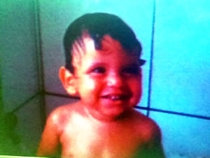 Beb foi morto com 12 golpes de canivete pelo prprio pai.