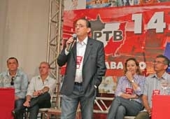 Galindo discursou para integrantes de diversas alas do PTB em Mato Grosso, alm de representantes de 14 partidos