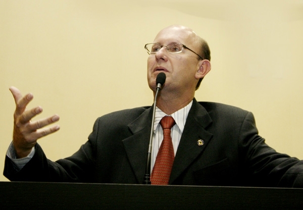 Deputado Carlos Avalone afirma que partido apoiar reeleio de Neurilan Fraga