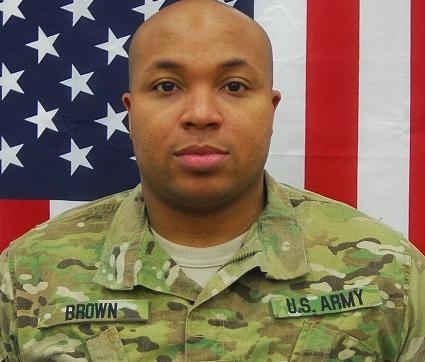 Brown morreu aps emboscada no Afeganisto.