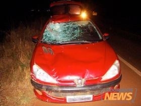 Ciclista foia tingido pelo veculo Peugeot 206