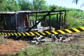 Casa pegou fogo na madrugada