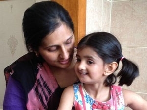 Maha Asghar foi diagnosticada com a S�ndrome Parry-Romberg.