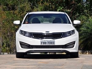 Kia Optima, apresentado no Salo de SP de 2010, chega ao Brasil.