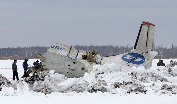 Avio caiu na Sibria com 43 pessoas a bordo; causa da queda  desconhecida
