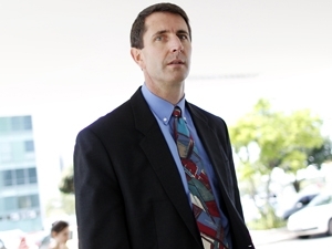 Presidente da Chevron, George Buck, no pode deixar o pas