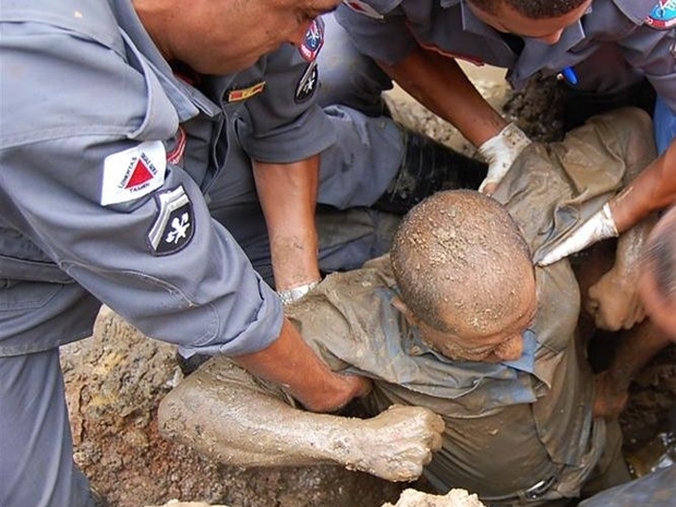 O homem resgatado teve apenas ferimentos leves