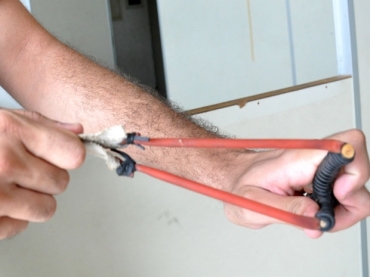 Agente penitenci�rio usava estilingue para se defender e tentar garantir seguran�a de pres�dio no Rio Grande do Norte