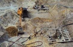 Garimpo em Peixoto de Azevedo: atualmente h cerca de 50 pontos de extrao de ouro na regio Norte de Mato Grosso