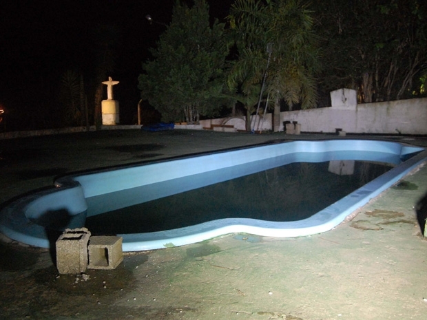 Piscina onde foi encontrada menina de 2 anos em S�o Bernardo do Campo, ABC