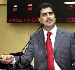 Parlamentar defende que deve ser discutida a qualidade do transporte e no a elevao do valor da passagem