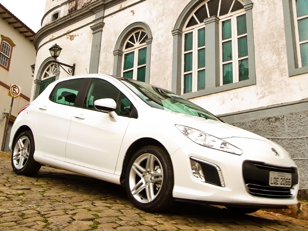 308 j chega ao Brasil com a recente reestilizao efetuada no modelo europeu.