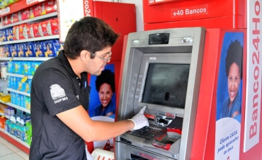 Per�cia t�cnica esteve no local