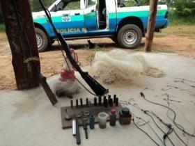 Apetrechos proibidos foram apreendidos