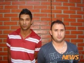 Dupla foi presa e encaminhada para a Delegacia de Polcia de Dourados.