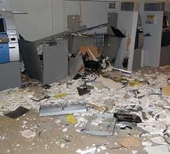 Ag�ncia do Banco do Brasil destru�da em Lucas do Rio Verde: desta vez os bandidos se deram muito mal devido � a��o r�pid