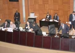 Governo promete liberar R$ 1 milh�o referentes a emendas de 2011 e R$ 3 milh�es para as deste ano. Cronograma de projeto