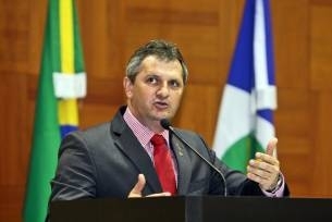 Deputado Dilmar Dal Bosco v situao crtica da sade pblica em MT e reivindica melhorias