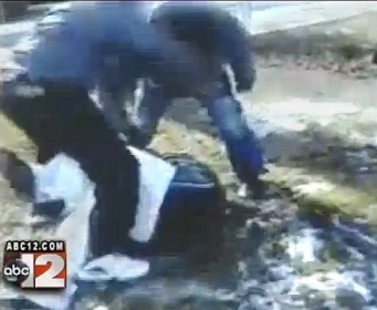 Agress�o foi parar no Facebook.