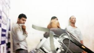 Trs bandidos se entregaram, aps serem cercados pela Polcia Militar, durante a madrugada 