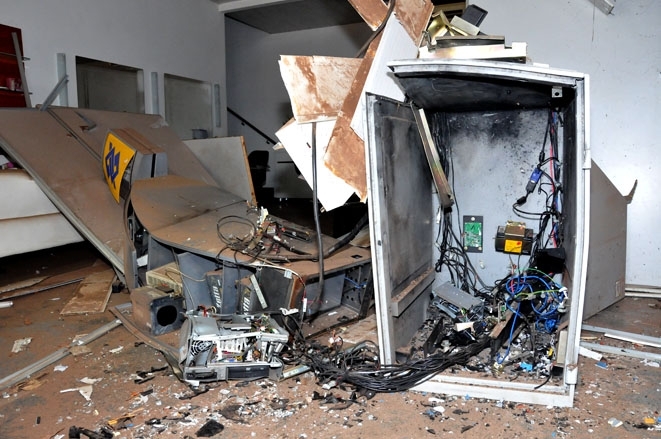 Equipe de investigadores do Garras estiveram no local para os levantamentos de praxe