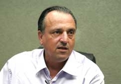 Deputado disse que Dorner quer sua vaga na Cmara Federal, por isso estaria divulgando informao de acmulo de funes 