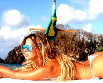 Robertha Portella em Fernando de Noronha.