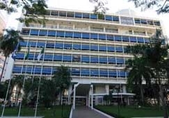 Prefeitura de Cuiab: primeiro foi dito que a demanda era grande  e agora se afirma que d para ir levando