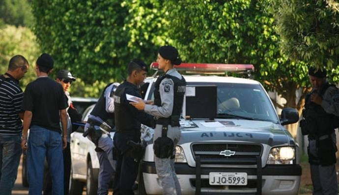 Onda de assaltos a residncias aterroriza moradores de Cuiab e VG: PM caa quadrilhas