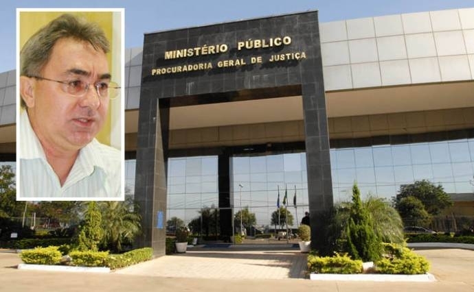 O promotor Roberto Turin, que abriu inqurito para apurar as possveis irregularidades nos contratos